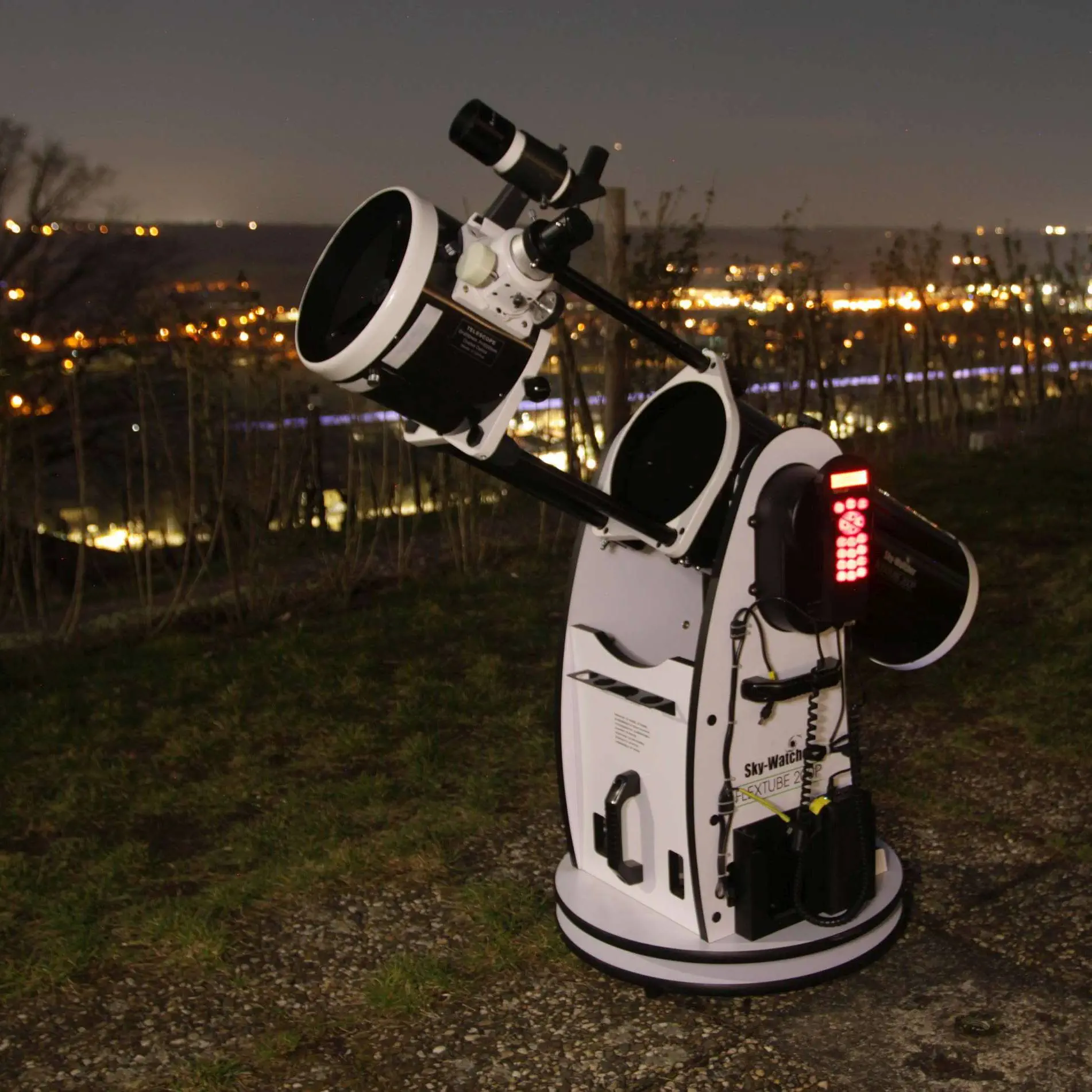 mobiler 8 Zoll Dobson 203/800 des Astroclub Radebeul an der Sternwarte Radebeul