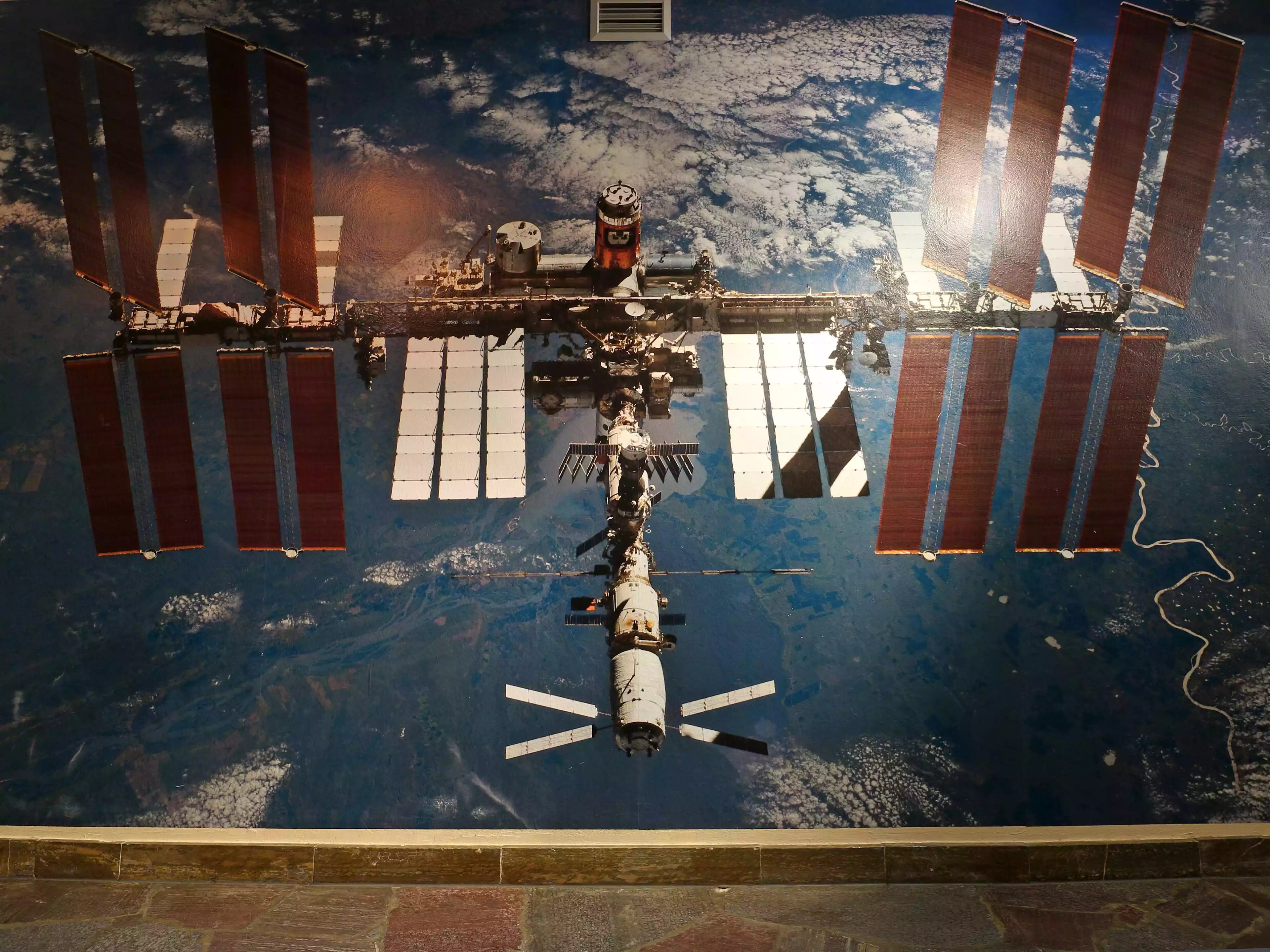ISS Poster in der Ausstellung der Sternwarte Radebeul