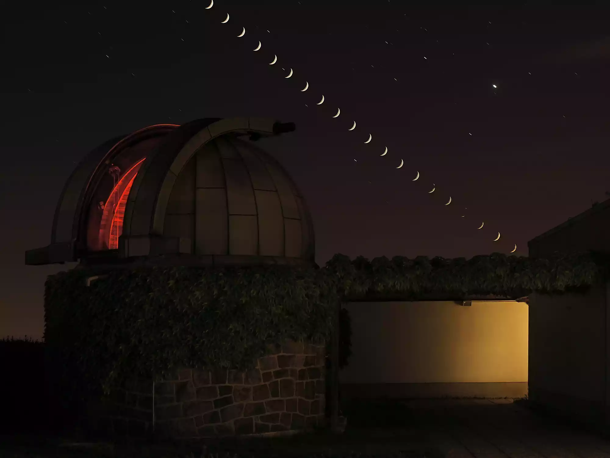 Zeiss Coudé Refraktor auf der Beobachtungsterrasse der Sternwarte Radebeul